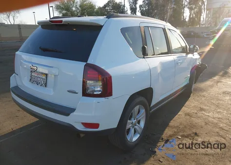 2016 Jeep Compass Latitude из США, поврежденный, VIN 1C4NJDEB0GD637946